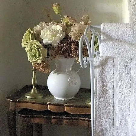 Bed & Breakfast U Fragnu Di Perruccio Levie